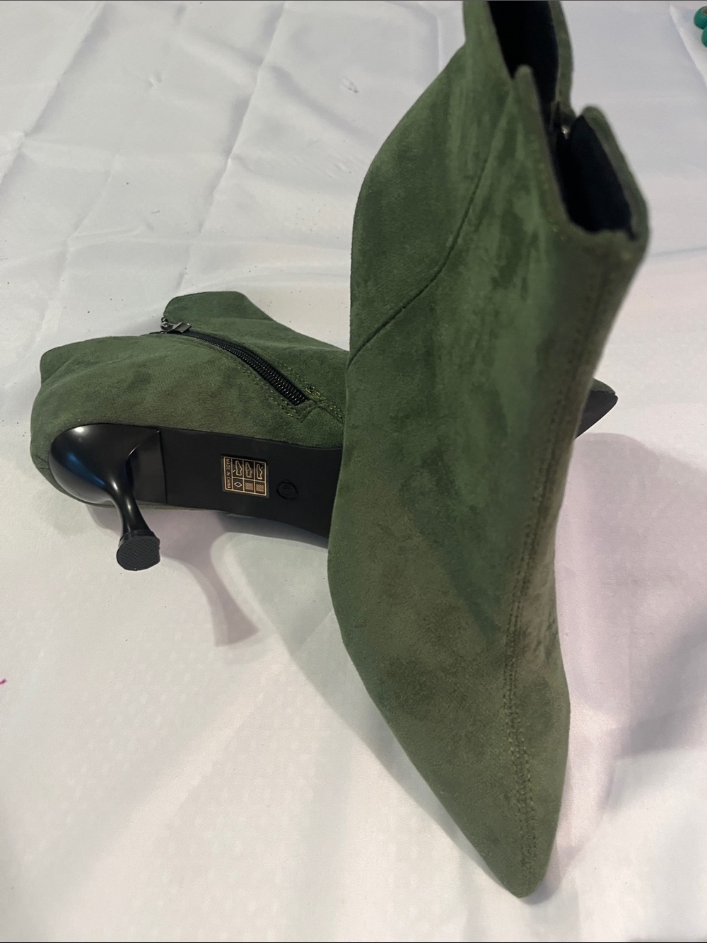 SHEIN Women’s Olive Green Suede Pointed Toe Stiletto Ankle Booties Size 10